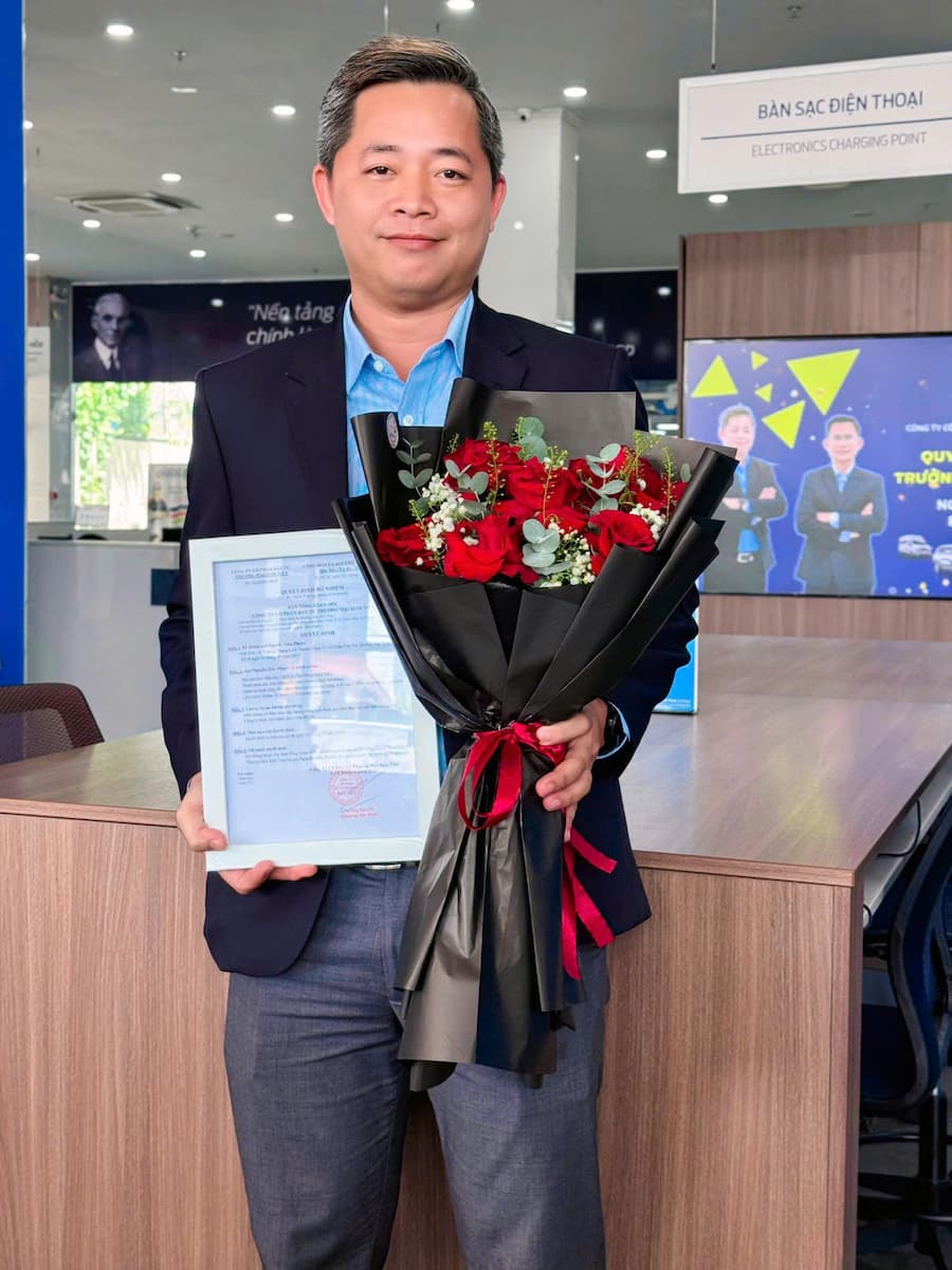 BỔ NHIỆM KHEN THƯỞNG PHÒNG KINH DOANH 10