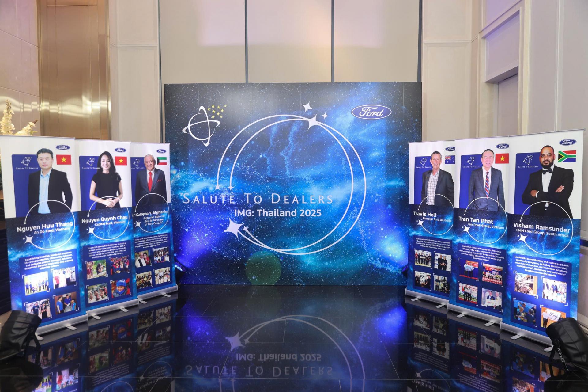 GIẢI THƯỞNG CAO QUÝ SALUTE TO DEALERS 01