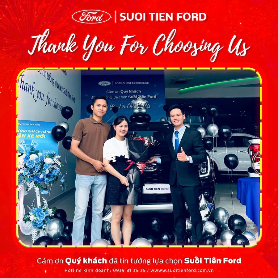 QUÝ KHÁCH HÀNG NHẬN XE MỚI 01