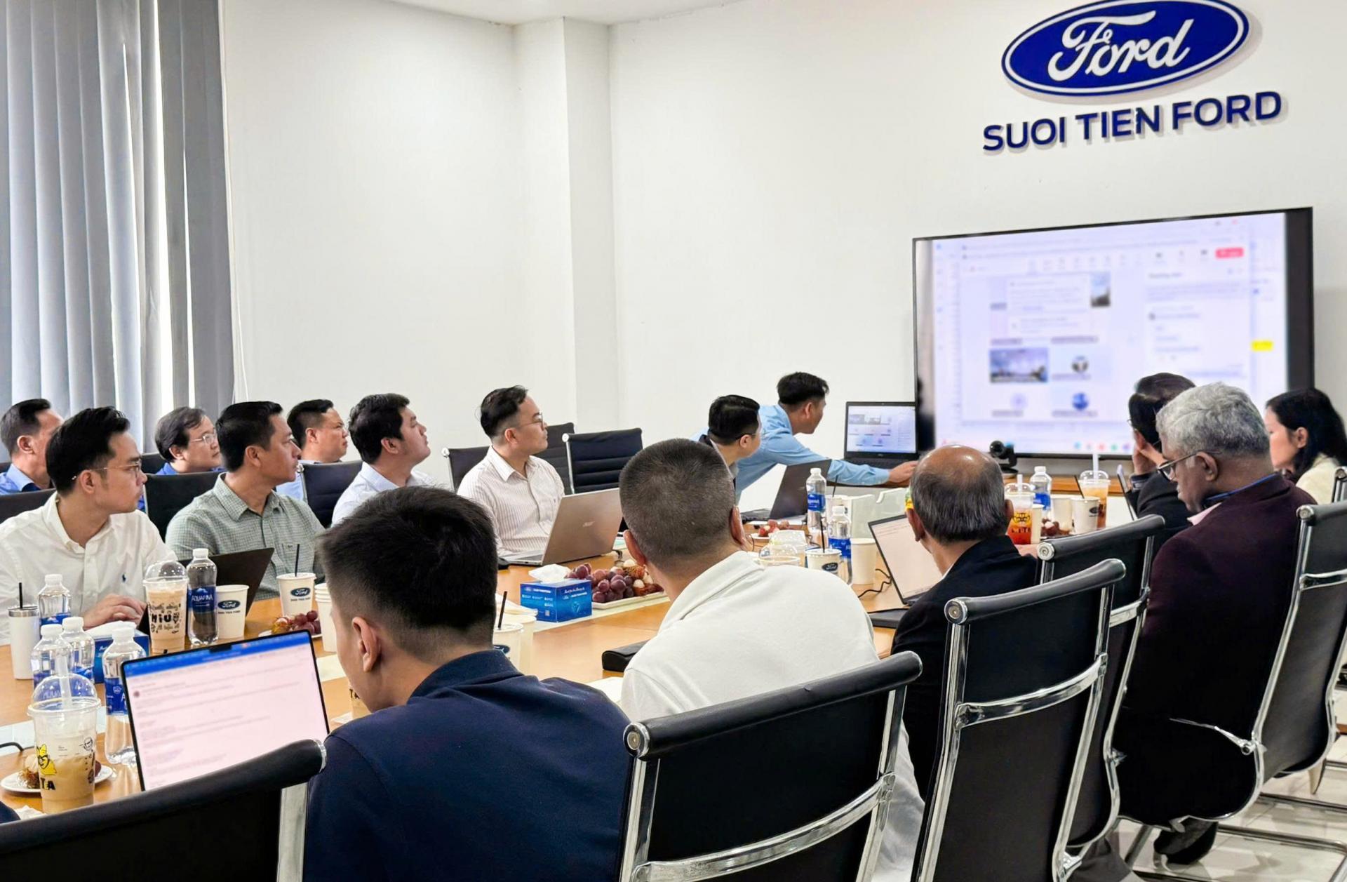 VINH DỰ ĐÓN TIẾP BAN LÃNH ĐẠO FORD VIỆT NAM 9