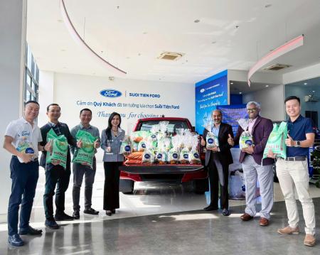 VINH DỰ ĐÓN TIẾP BAN LÃNH ĐẠO FORD VIỆT NAM & BAN LÃNH ĐẠO TẤN PHÁT GROUP