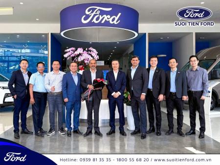 VINH DỰ ĐÓN TIẾP BAN LÃNH ĐẠO FORD VIỆT NAM TẠI SUỐI TIÊN FORD